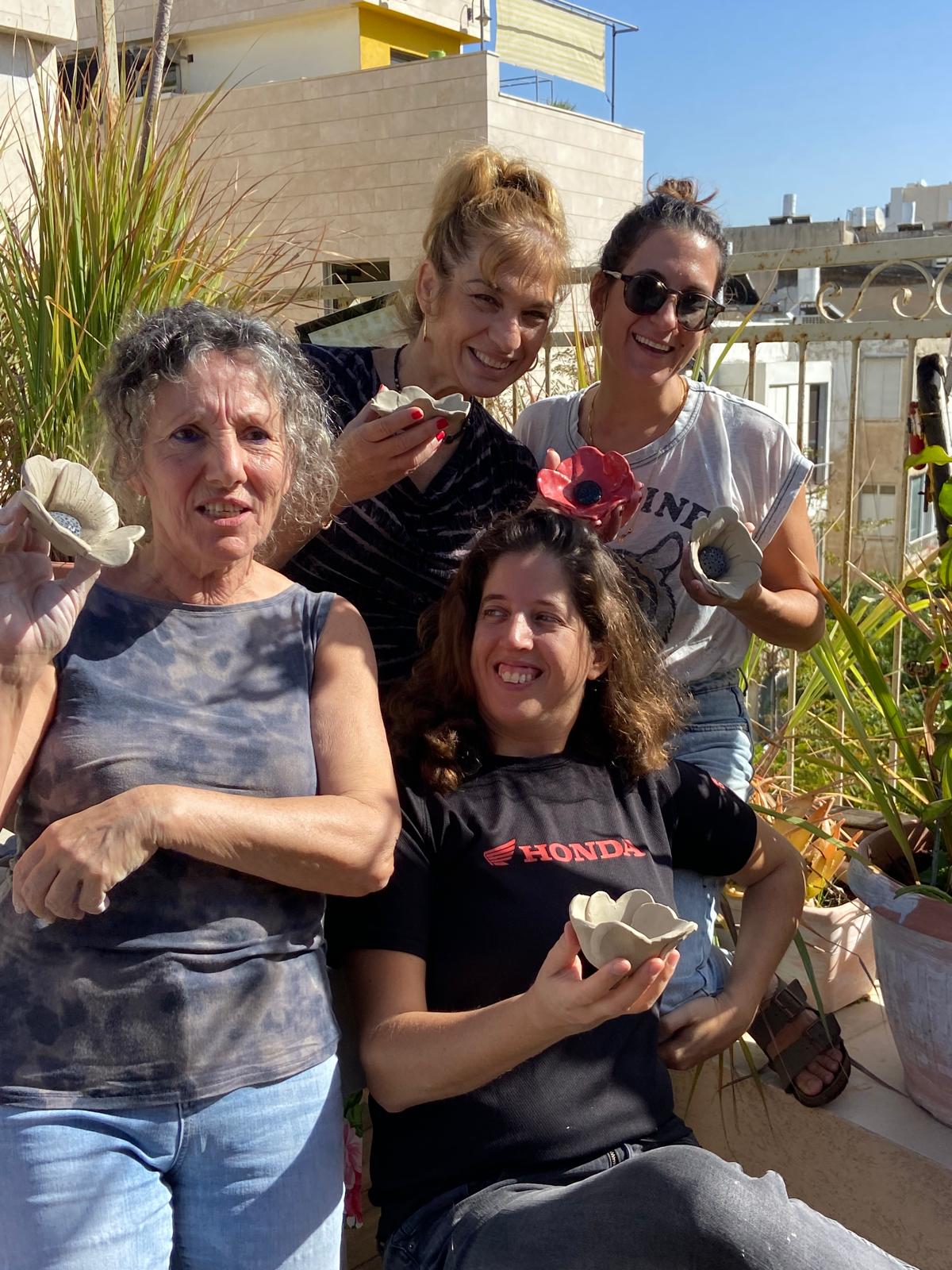 Ceramic workshop on Myriam's Tel Aviv terrace 6